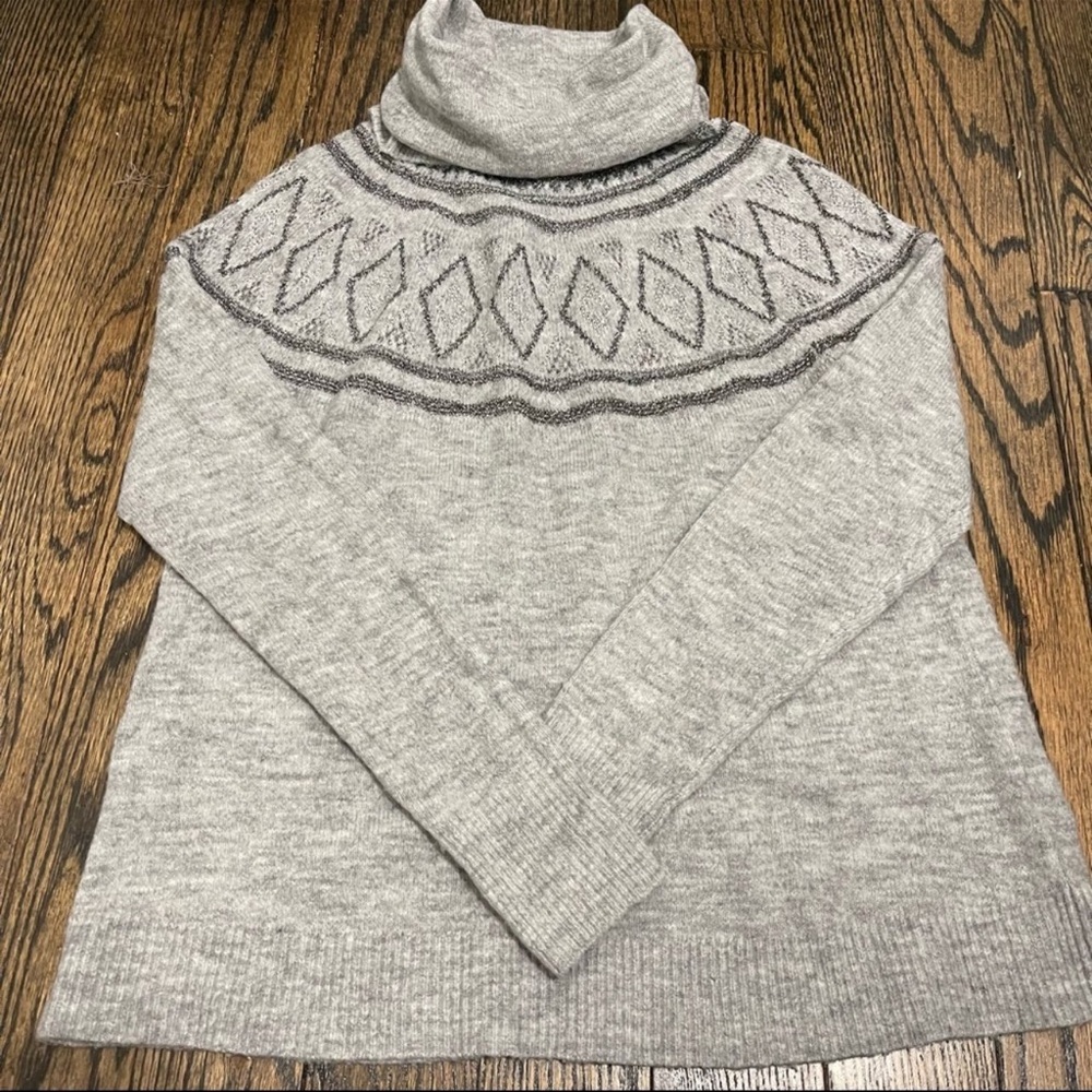 Old Navy Grey Turtleneck Sweater